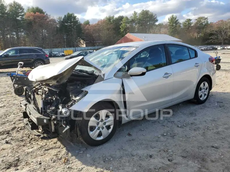 2017 KIA Forte photo