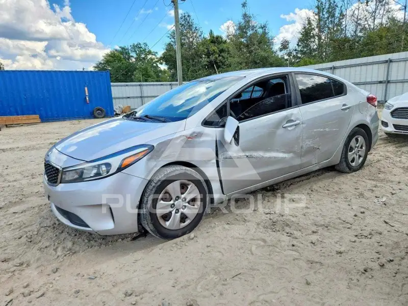 2017 KIA Forte фото