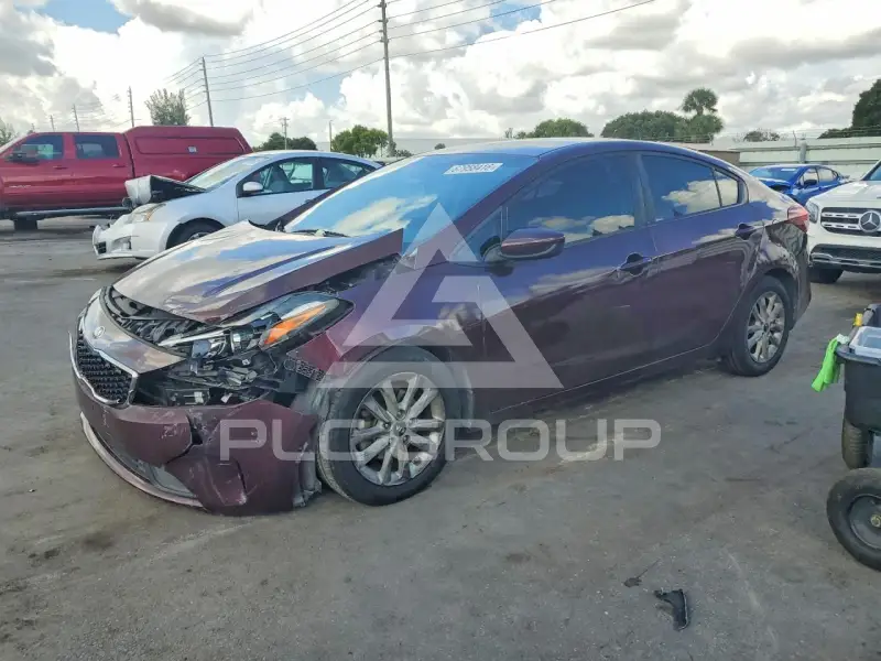 2017 KIA Forte фото