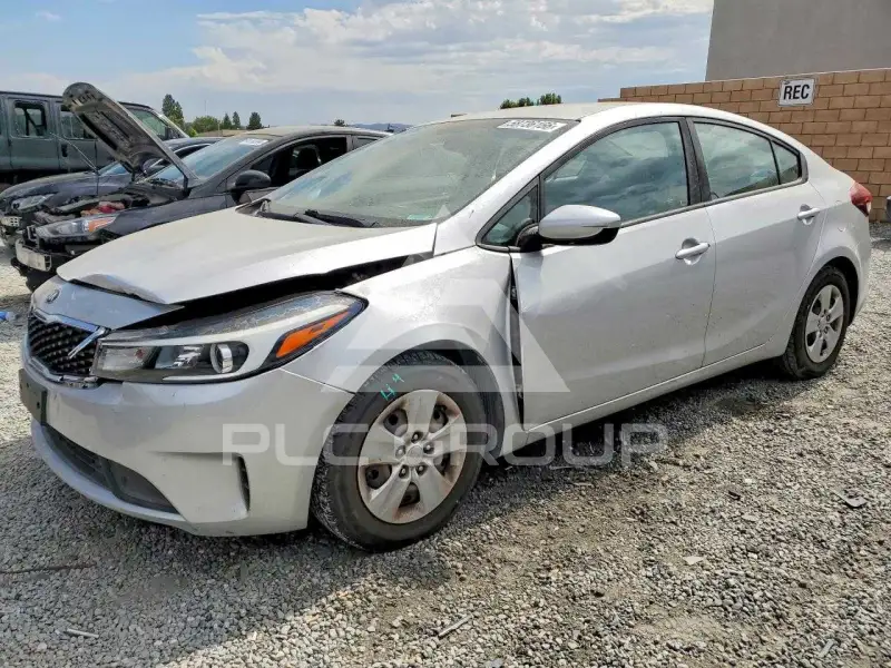 2017 KIA Forte photo