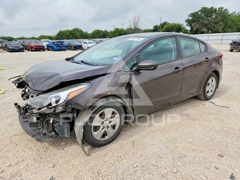 2017 KIA Forte фото