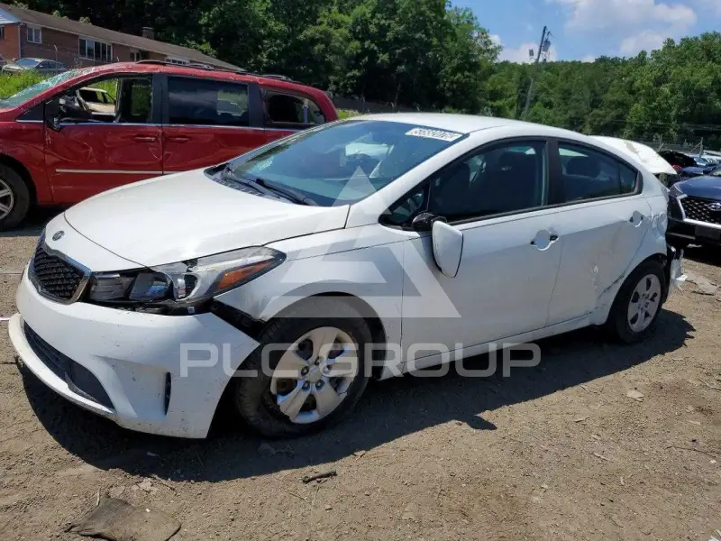 2017 KIA Forte photo
