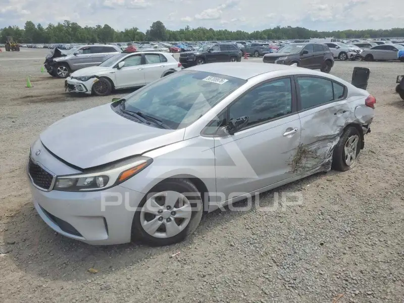 2017 KIA Forte photo