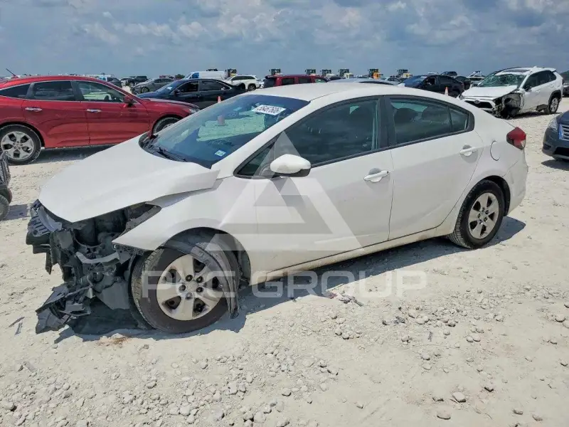 2017 KIA Forte фото