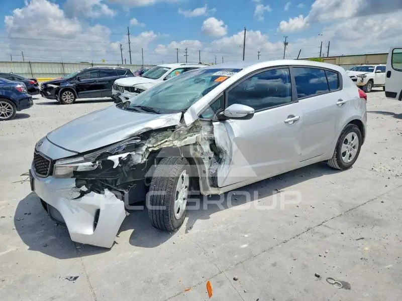 2017 KIA Forte фото
