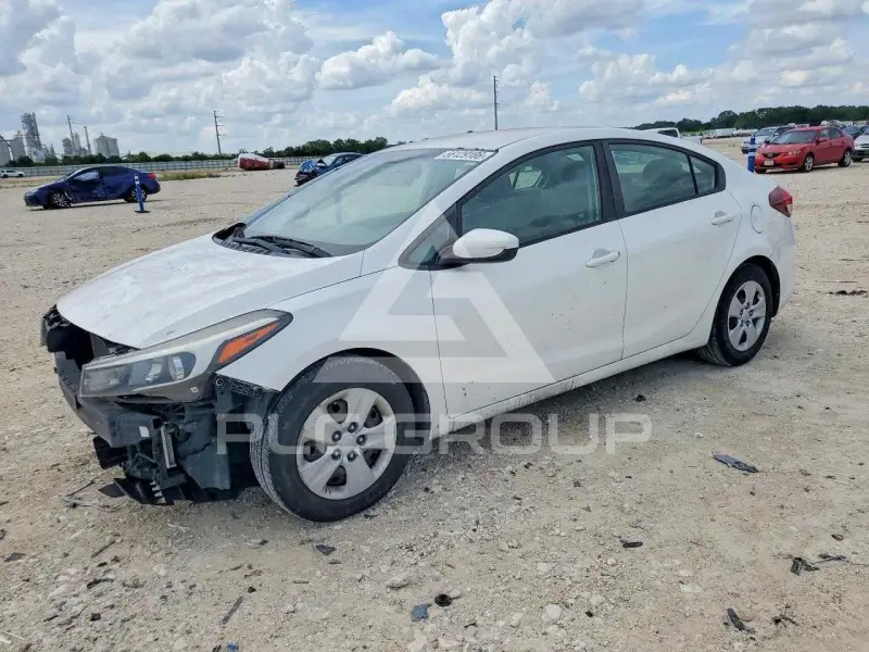 2017 KIA Forte photo
