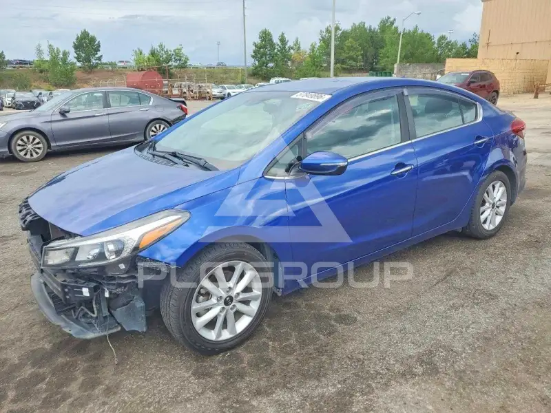2017 KIA Forte фото