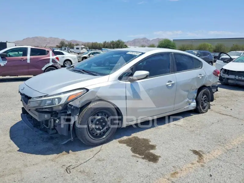 2017 KIA Forte photo
