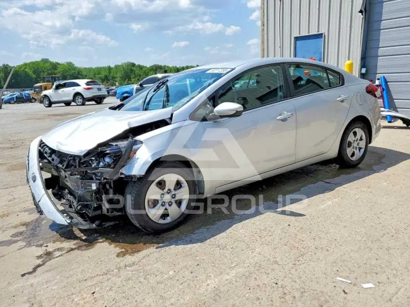 2017 KIA Forte photo