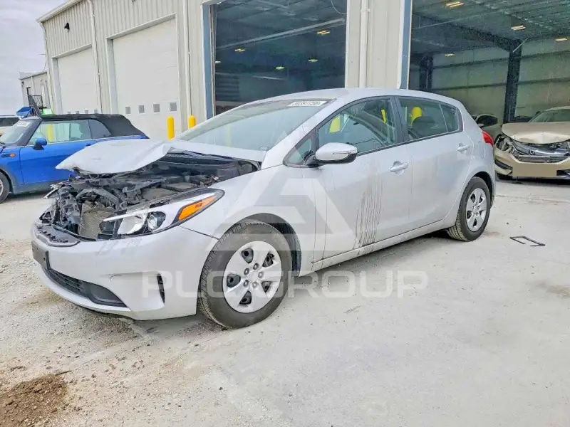2017 KIA Forte фото
