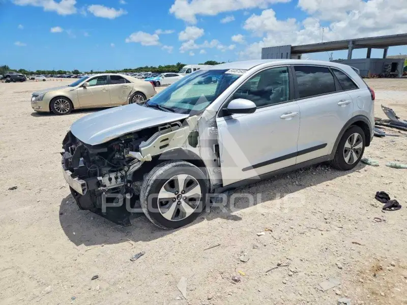 2017 KIA Niro photo