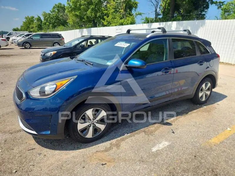 2017 KIA Niro photo