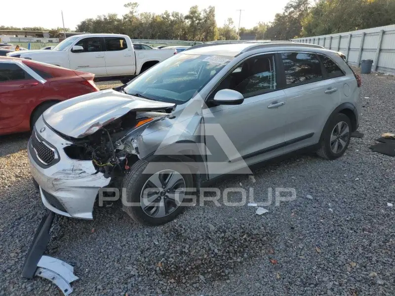 2017 KIA Niro photo