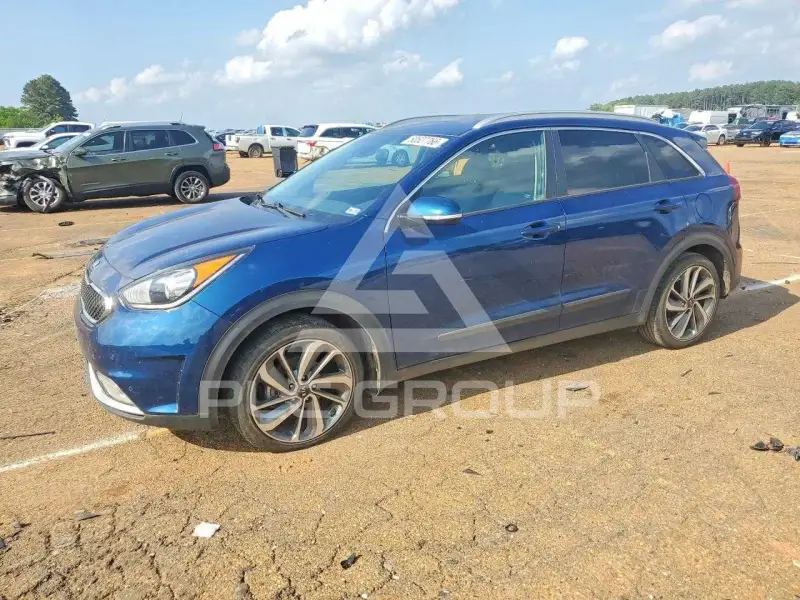 2017 KIA Niro photo