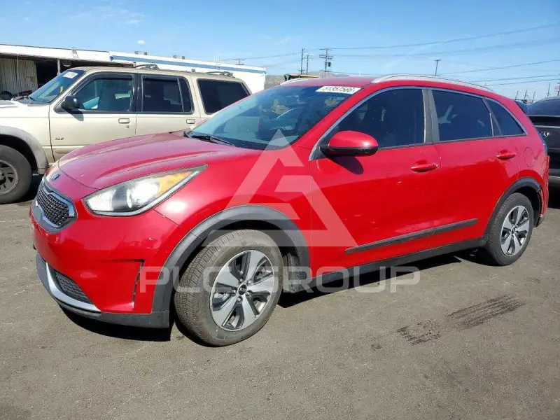 2017 KIA Niro photo