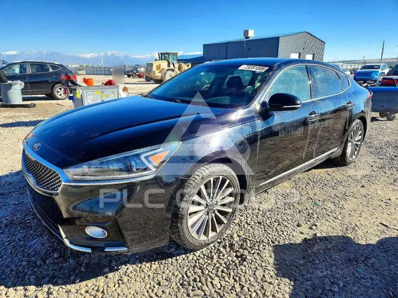 2017 KIA Cadenza photo