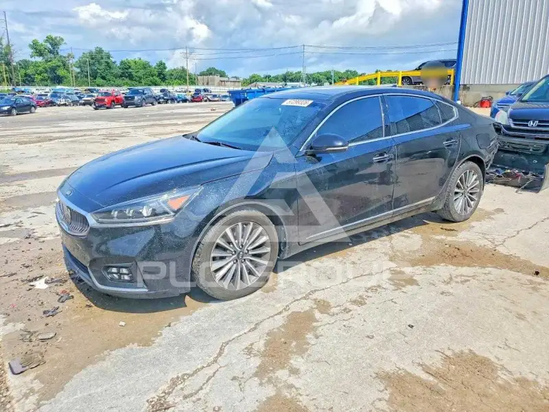 2017 KIA Cadenza photo