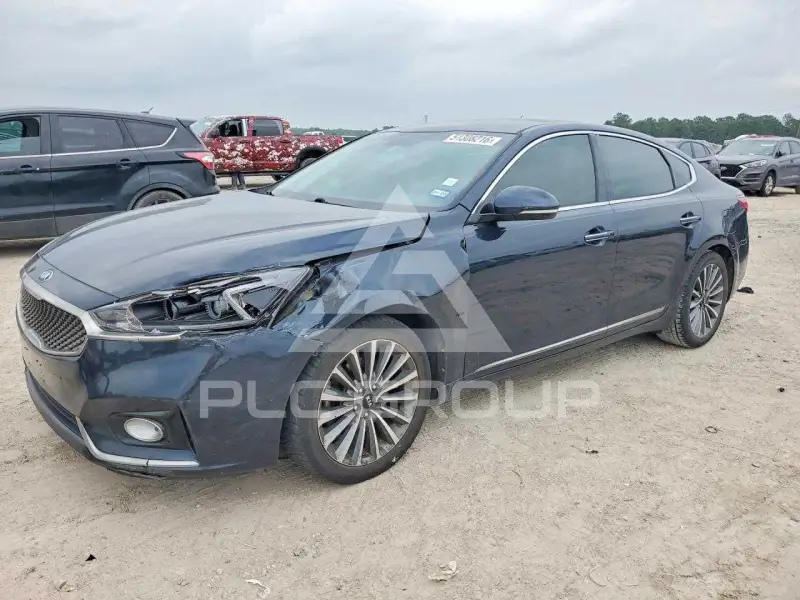 2017 KIA Cadenza photo