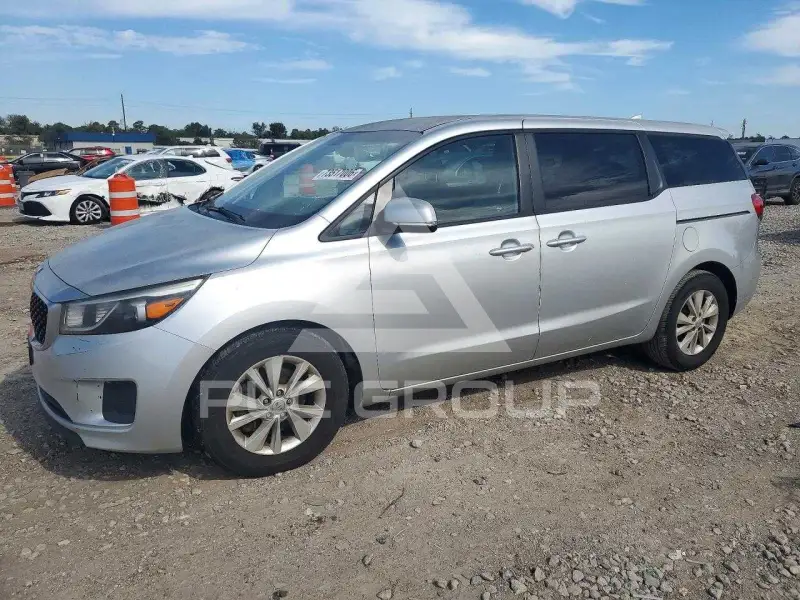2017 KIA Sedona photo