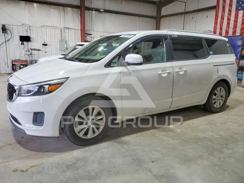 2017 KIA Sedona фото