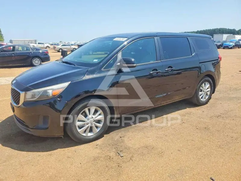 2017 KIA Sedona photo