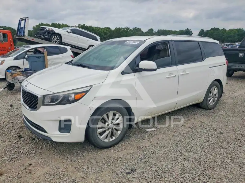 2017 KIA Sedona photo