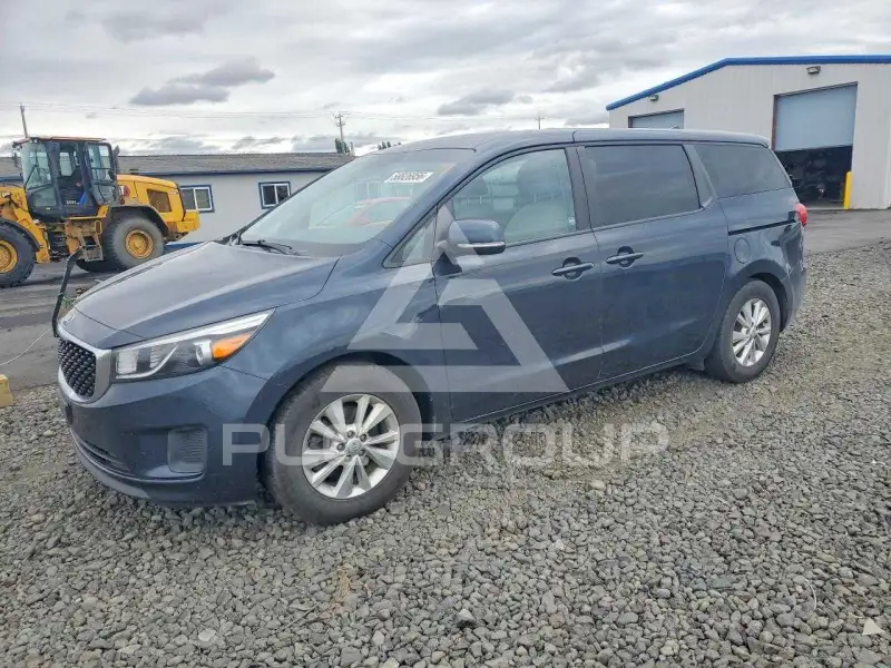 2017 KIA Sedona photo