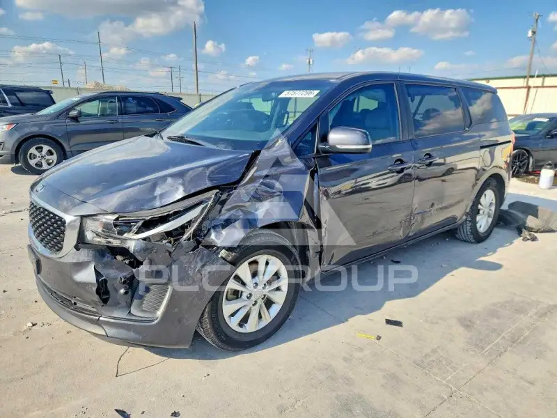 2017 KIA Sedona photo