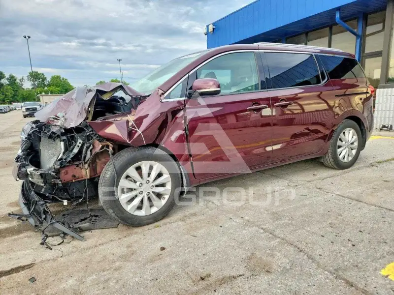 2017 KIA Sedona photo