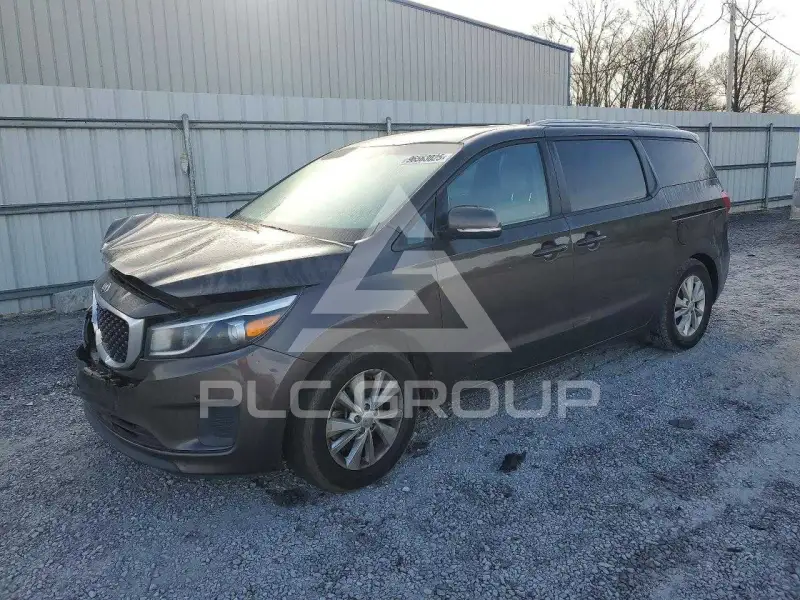 2017 KIA Sedona photo