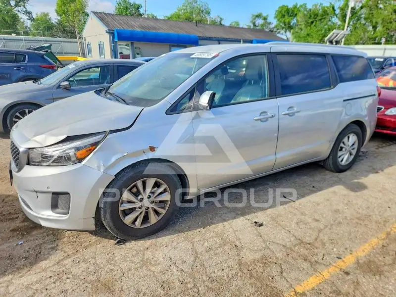 2017 KIA Sedona фото