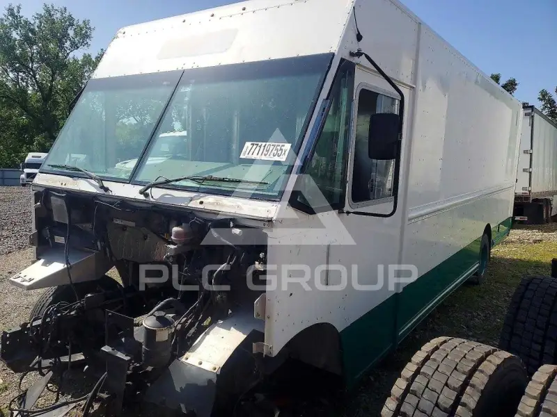 2017 Ford F-590 photo
