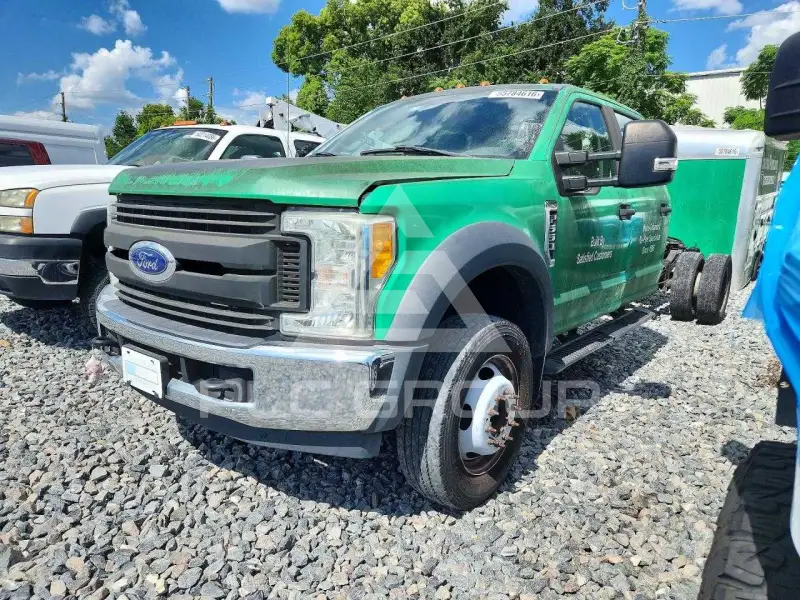 2017 Ford F-530 photo