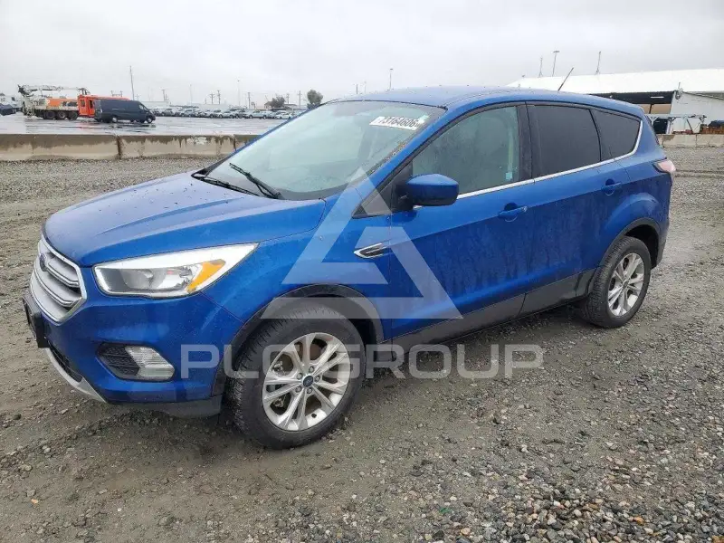 2017 Ford ESCAPE photo