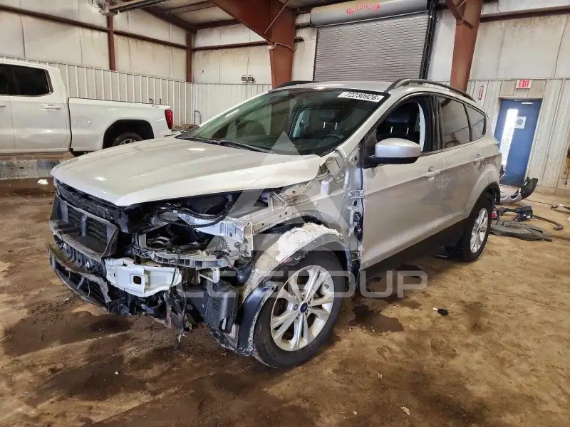 2017 Ford ESCAPE photo