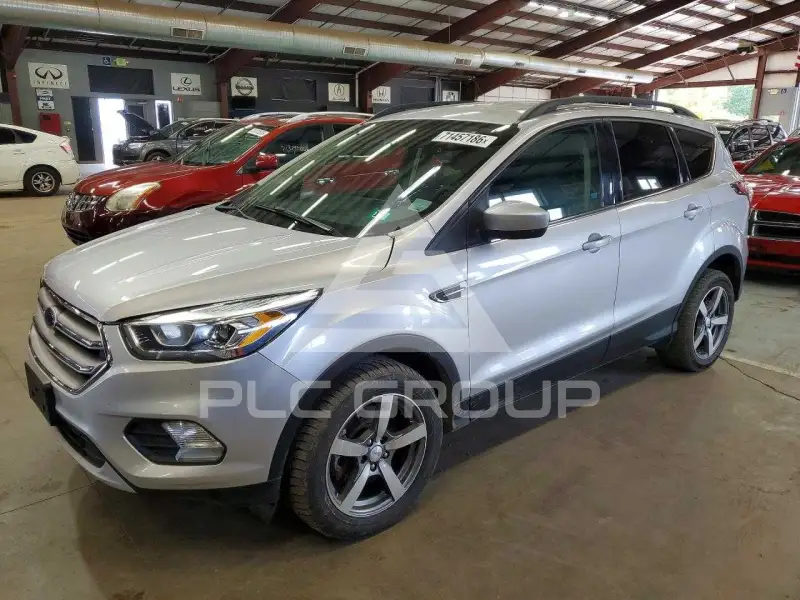 2017 Ford ESCAPE photo
