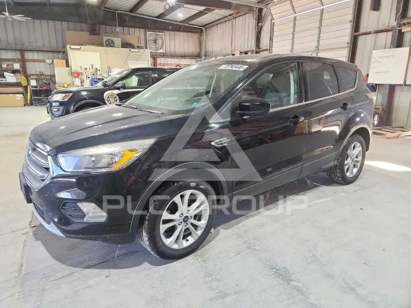 2017 Ford ESCAPE photo