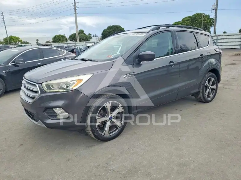 2017 Ford ESCAPE photo