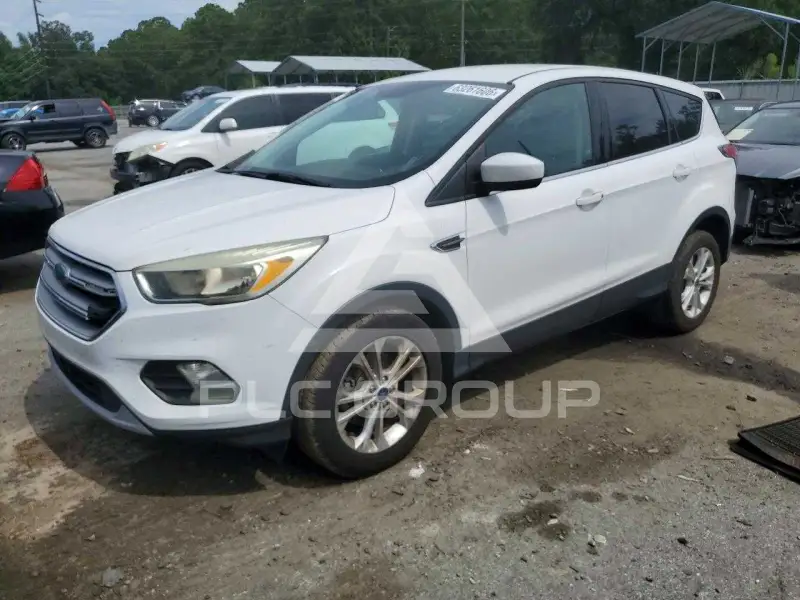 2017 Ford ESCAPE photo