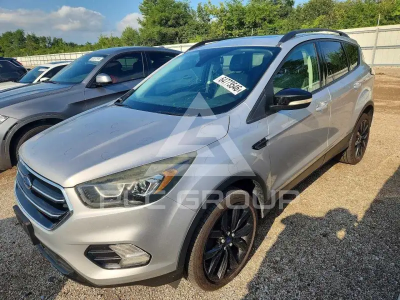 2017 Ford ESCAPE photo
