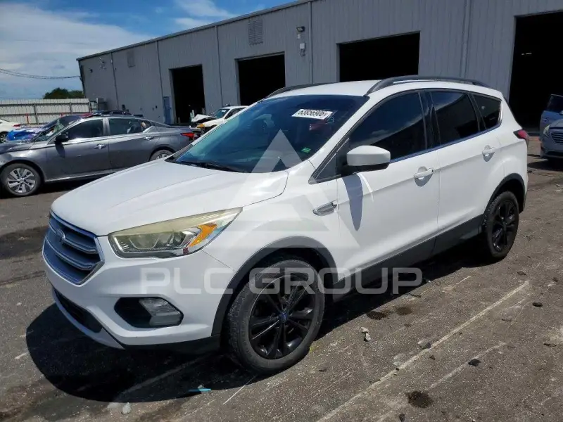 2017 Ford ESCAPE photo