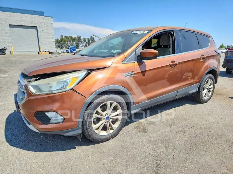 2017 Ford ESCAPE photo