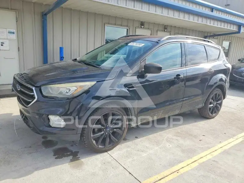 2017 Ford ESCAPE photo