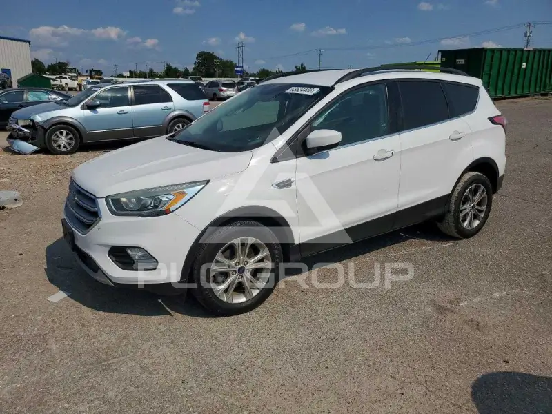 2017 Ford ESCAPE photo