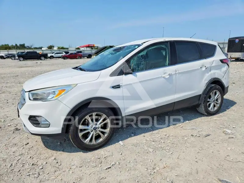 2017 Ford ESCAPE photo
