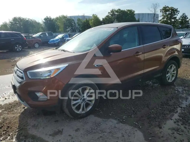 2017 Ford ESCAPE photo