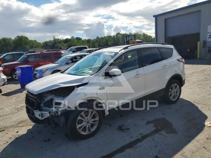 2017 Ford ESCAPE photo