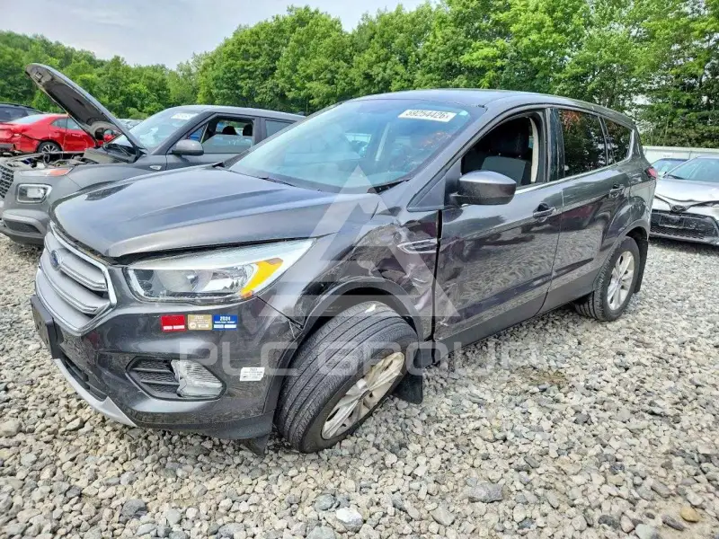 2017 Ford ESCAPE photo