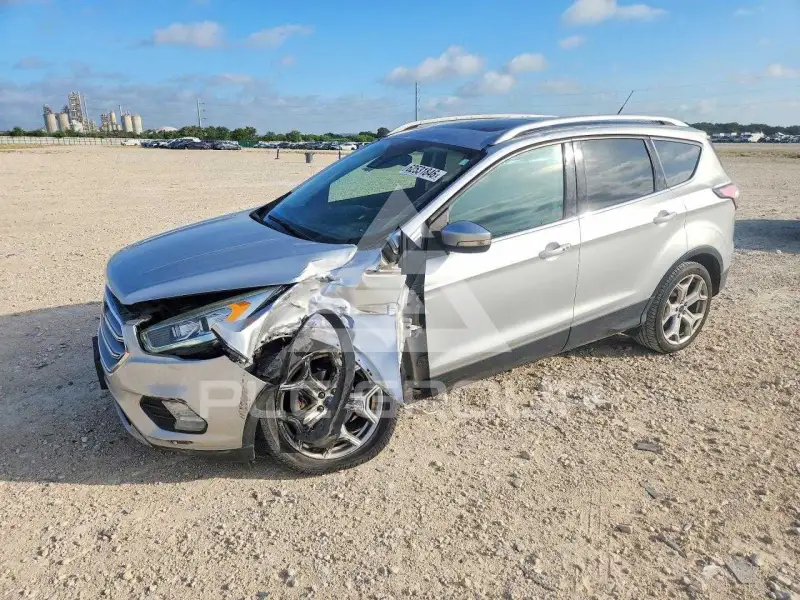 2017 Ford ESCAPE photo