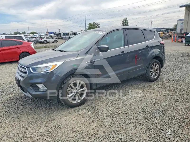 2017 Ford ESCAPE photo